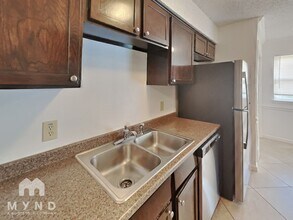 709 Croydon Dr in Everman, TX - Building Photo - Building Photo