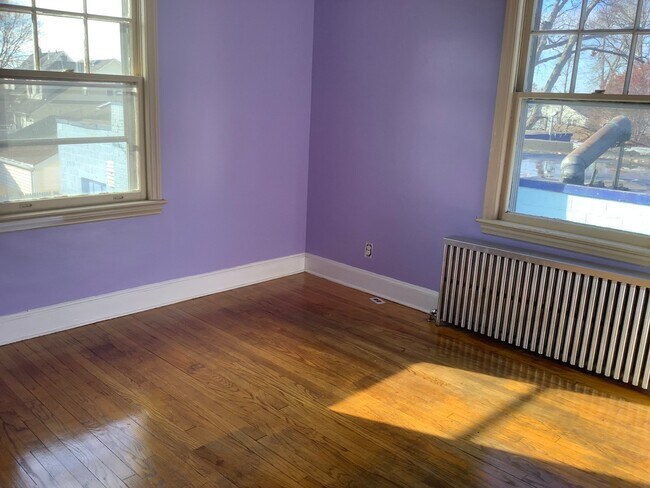 143 Boston Ave, Unit 2 in Stratford, CT - Foto de edificio - Building Photo