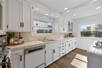 2255 Loma Vista St in Pasadena, CA - Building Photo - Building Photo