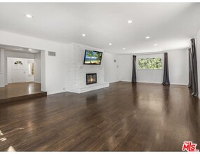 5504 Tyrone Ave in Los Angeles, CA - Building Photo - Building Photo