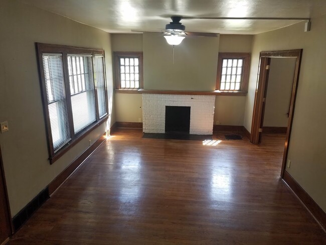629 Iowa Ave in Iowa City, IA - Building Photo - Building Photo