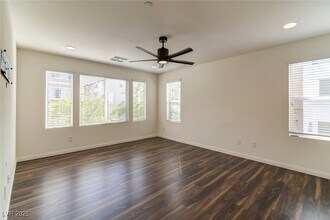 1349 Jewelstone Cir in Henderson, NV - Building Photo - Building Photo