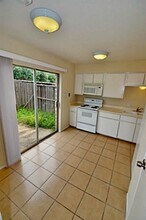 7619 Pebblestone Dr in Dallas, TX - Building Photo - Building Photo