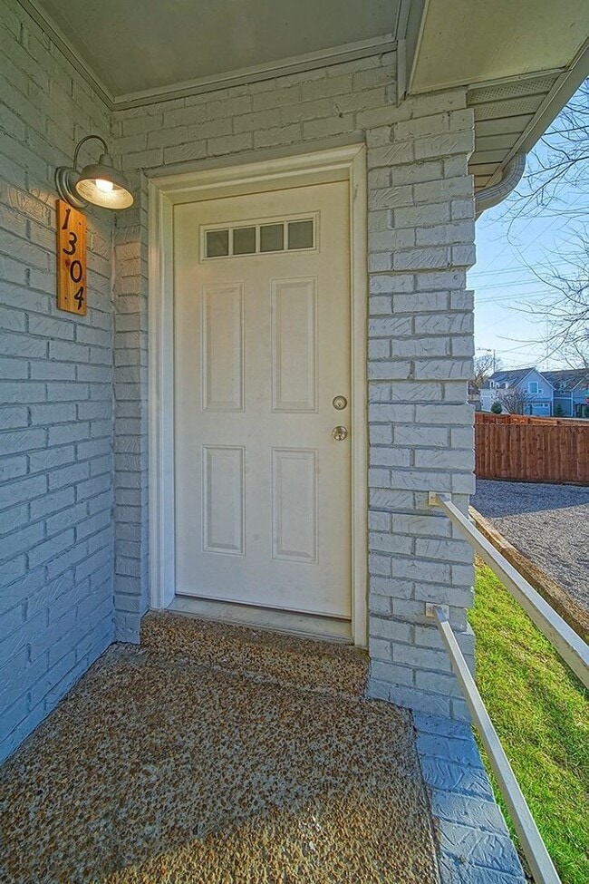 1304 55th Ave N in Nashville, TN - Building Photo - Building Photo