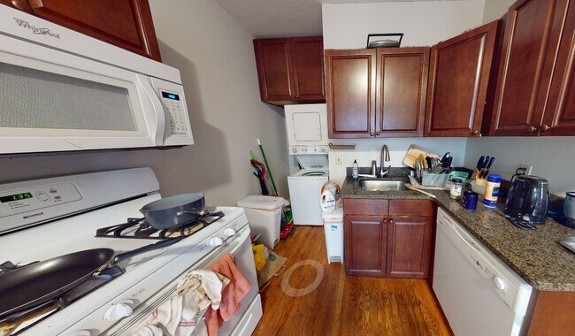344 Putnam Ave, Unit 1A