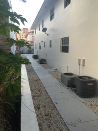 553 SW 3rd St in Miami, FL - Foto de edificio - Building Photo