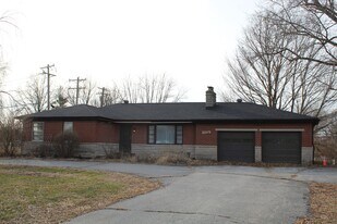 1478 S Avon Ave in Avon, IN - Building Photo