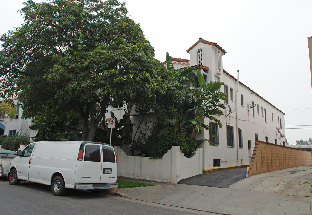520 N Spaulding Ave in Los Angeles, CA - Foto de edificio