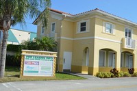 9720-9730 SW 184th St in Miami, FL - Foto de edificio - Building Photo