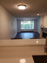 518 S 321st St in Federal Way, WA - Foto de edificio - Building Photo