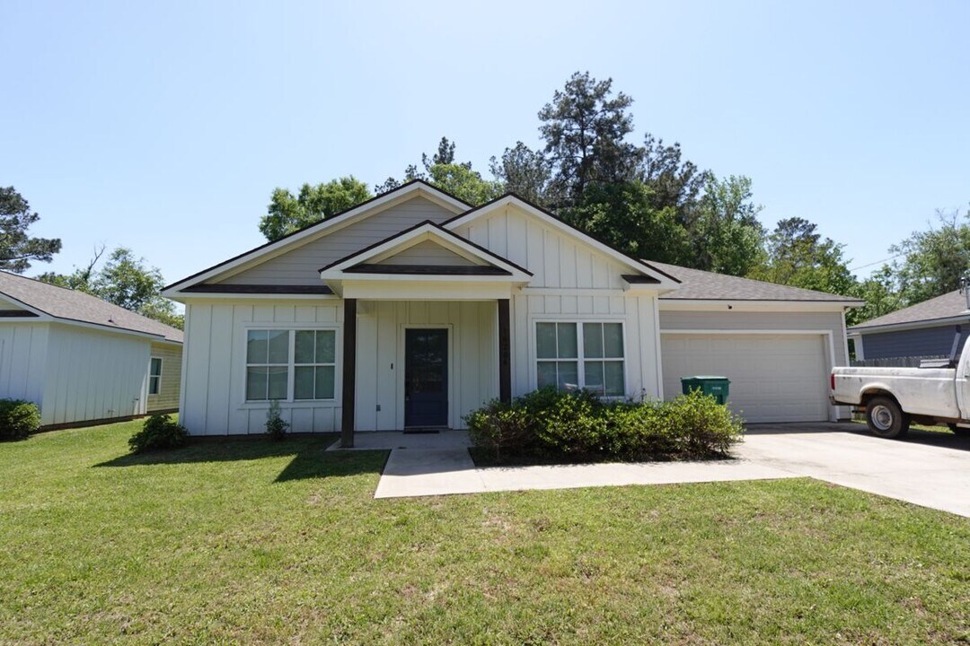 16284 Chandler Pl in Hammond, LA - Building Photo