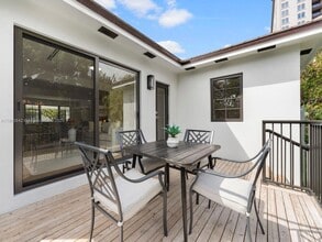39 Palermo Ave in Coral Gables, FL - Building Photo - Building Photo