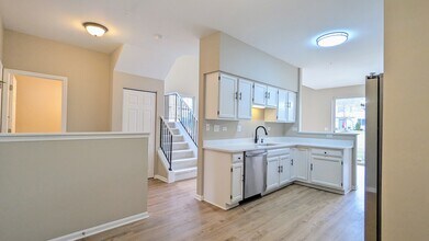 265 Sierra Pass Dr in Schaumburg, IL - Building Photo - Building Photo