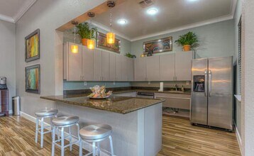 9611 Grant Rd in Houston, TX - Building Photo - Building Photo