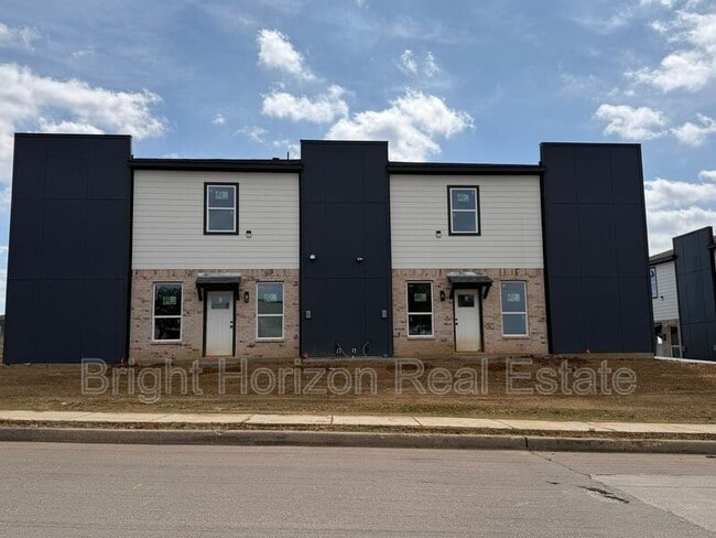 10548 Tube Dr in Hurst, TX - Foto de edificio - Building Photo