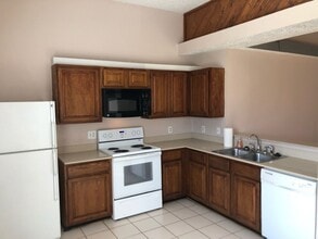 16902 Applebrook Dr in Edmond, OK - Building Photo - Building Photo