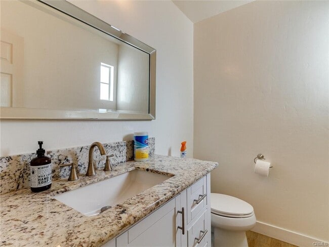 2703 Huntington Ln in Redondo Beach, CA - Building Photo - Building Photo