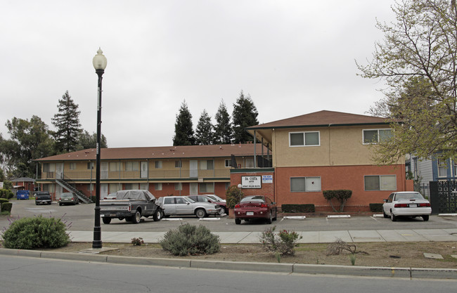 DaCosta Apartments in Fremont, CA - Building Photo - Building Photo