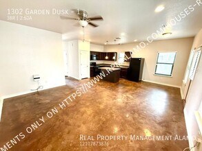 1302 Garden Dusk in San Antonio, TX - Building Photo - Building Photo
