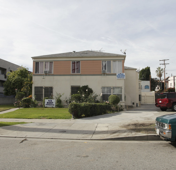 141-149 1/2 S Hoover St in Los Angeles, CA - Building Photo