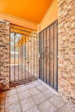 1005 Southwestern Dr in El Paso, TX - Building Photo - Building Photo