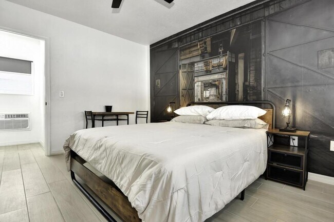 3064 S Atlantic Ave in Daytona Beach, FL - Building Photo - Building Photo