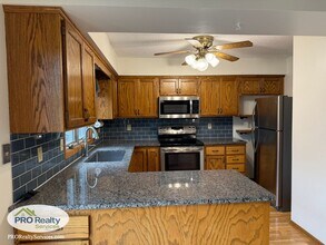 5593 Sheldon St in Shoreview, MN - Building Photo - Building Photo