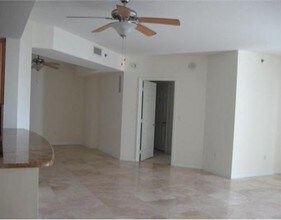 1819 SE 17th St-Unit -604 in Fort Lauderdale, FL - Building Photo - Building Photo