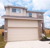 8315 Big Crk Dr in San Antonio, TX - Building Photo