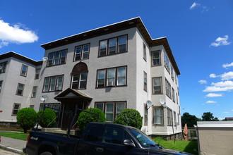 18-20 Lakewood St in Worcester, MA - Foto de edificio - Building Photo