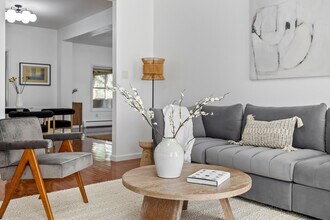 163 Silver Lake Rd in Woodridge, NY - Building Photo - Building Photo