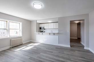 Hudson Ridge Apartments in North Bergen, NJ - Foto de edificio - Interior Photo