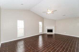 13196 Sandbourne S in Olive Branch, MS - Building Photo - Building Photo