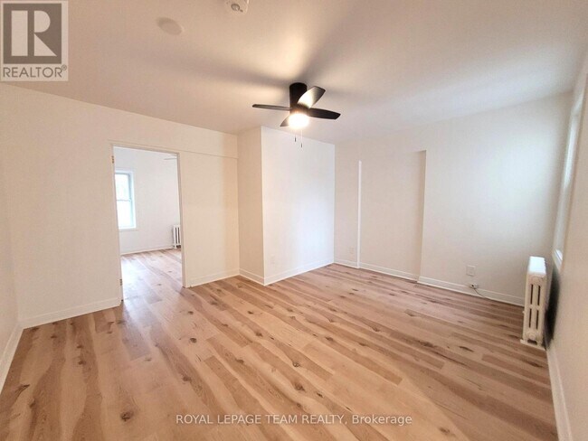 145 St Andrew St in Ottawa, ON - Building Photo - Building Photo