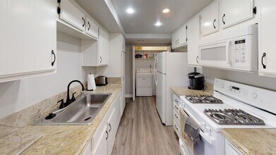 3138 Little Mountain Dr in San Bernardino, CA - Building Photo - Building Photo