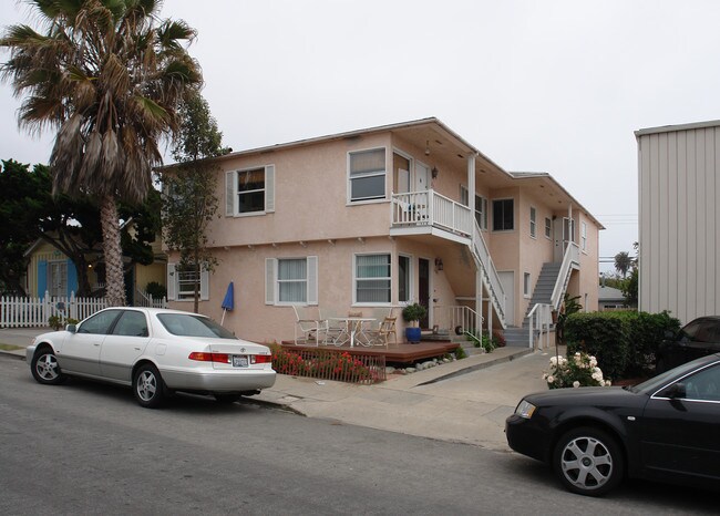 243 Bonair St in La Jolla, CA - Foto de edificio - Building Photo