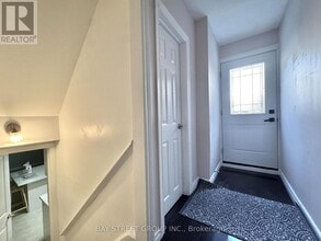 43 Sherwood Forest Dr in Markham, ON - Building Photo - Building Photo