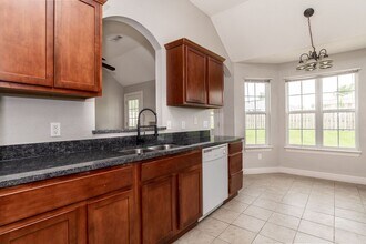611 Jack Perry Dr in Centerton, AR - Building Photo - Building Photo