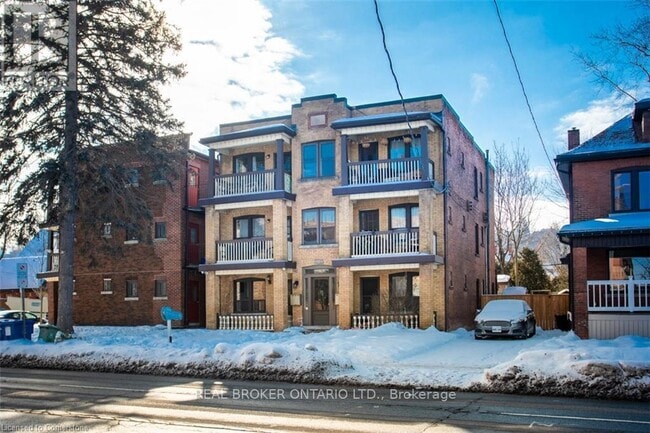 property at 479-479 Aberdeen Ave