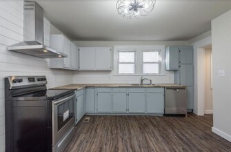 1235 Iredell Ave in Knoxville, TN - Building Photo - Building Photo