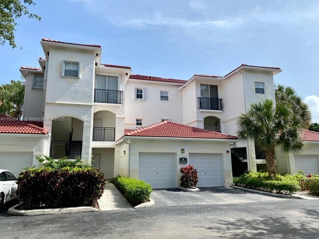 3115 NE 184th St in Aventura, FL - Foto de edificio - Building Photo
