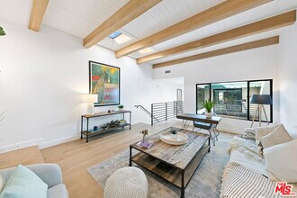 6502 Dume Dr in Malibu, CA - Building Photo - Building Photo