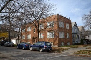 3538 W Grace St, Unit E3 in Chicago, IL - Building Photo
