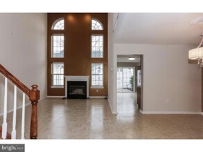 206 Sandpiper Ct in Pennington, NJ - Building Photo - Building Photo