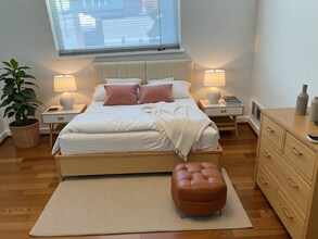 526 Kenyon St NW, Unit 104 in Washington, DC - Building Photo - Building Photo