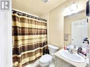 2788 Eglinton Ave E in Toronto, ON - Building Photo - Building Photo