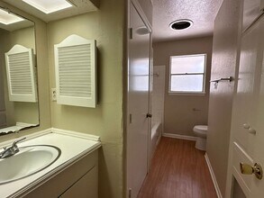 203 Driftwood Dr in Portland, TX - Building Photo - Building Photo