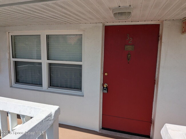 8522 N Atlantic Ave in Cape Canaveral, FL - Building Photo - Building Photo