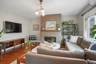 137 Princeton St, Unit 2 in Boston, MA - Building Photo - Building Photo