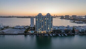 7928 East Dr in North Bay Village, FL - Building Photo